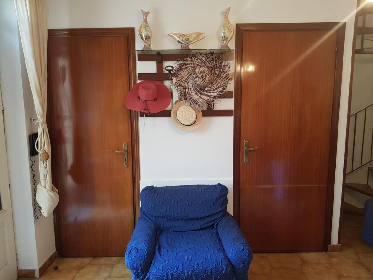 Casa Tranquilla E Luminosa Con Terrazzo A Due Passi Dal Mare Apartamento Brolo Exterior foto